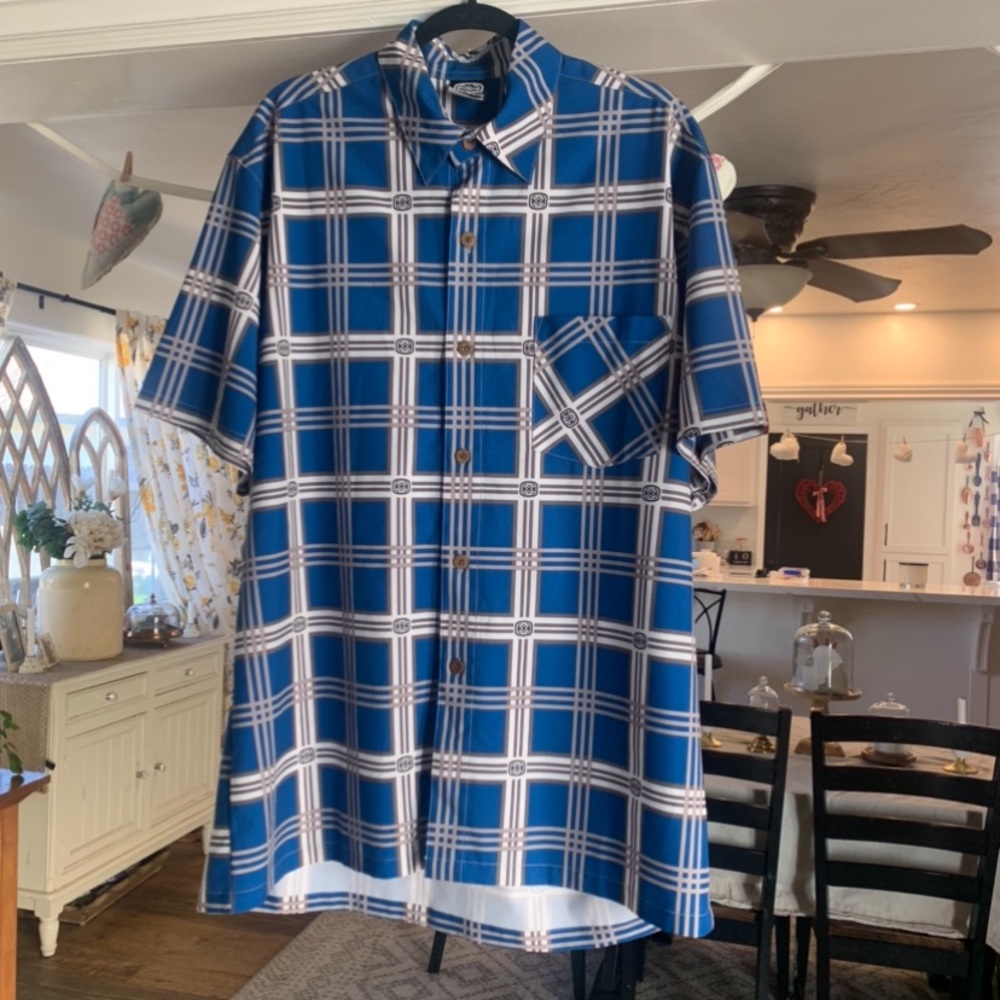 MAUI BUILT Button Up Short sleeve